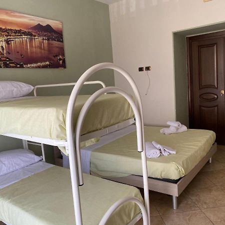 Hotel Falu Napoli Centro Camera Con Cucina E Bagno Privato Exterior foto