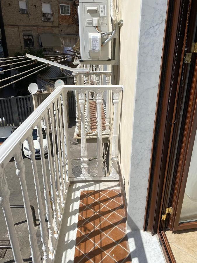 Hotel Falu Napoli Centro Camera Con Cucina E Bagno Privato Exterior foto